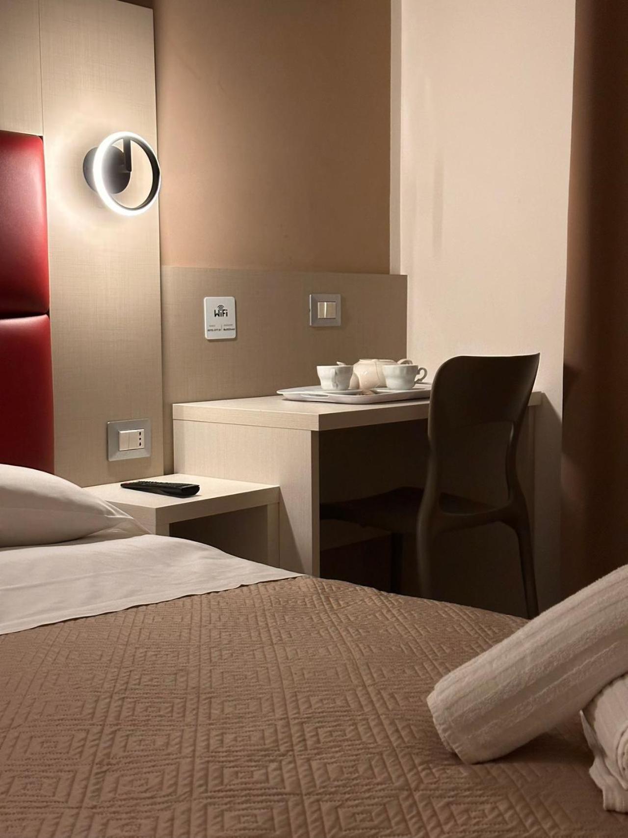 Hotel City 20 Milano Eksteriør billede